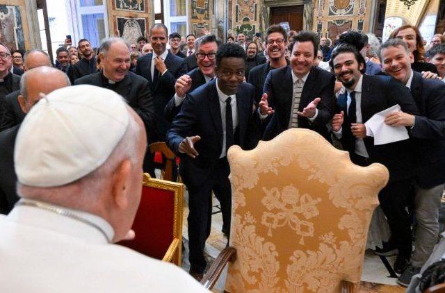 Vatikan, Frantiek, humoristi