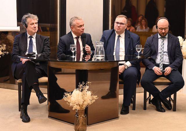 Bratislava, konferencia, diskusia