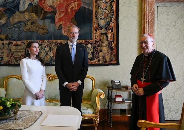 Vatik�n, kardin�l Pietro Parolin., �panielsko, p�r